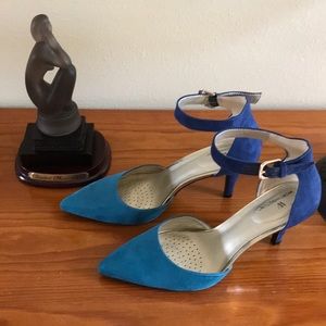 Beautiful, comfortable, dressy shoes.